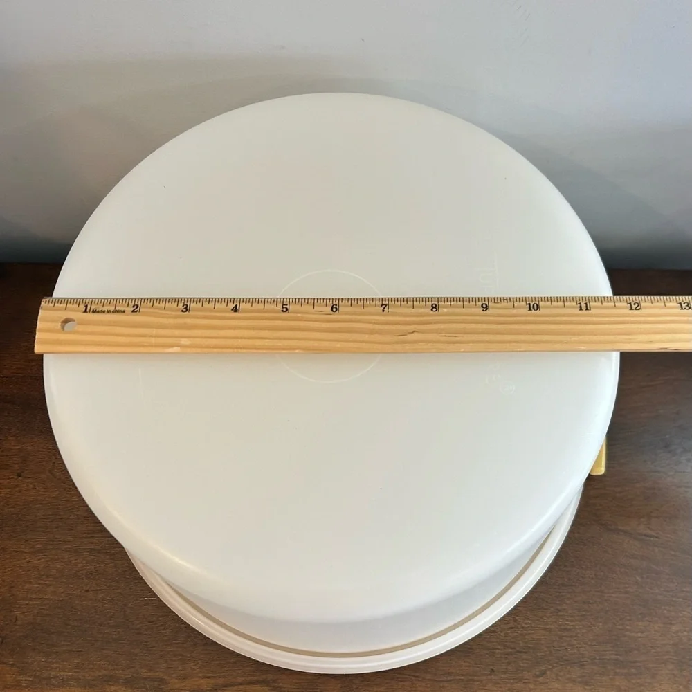 Tupperware 12” Cake Carrier Gold Base 1256-4 Handle 1258-7 Sheer Lid 1257-6 Vtg.